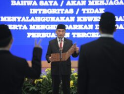 Plt Menpora Muhadjir Effendy Minta 2 Pejabat yang Baru Dilantik Langsung Kerja Keras