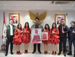 Menpora Dito Ajak Kolaborasi IDN Media dan JKT 48 Untuk Branding Kemenpora Milenial