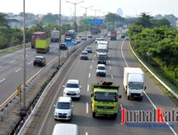 Tidak Pernah Ada Pelarangan Angkutan Logistik Saat Libur Besar di Undang-Undang Jalan