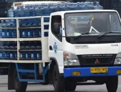 Para Sopir Truk AMDK Keluhkan Larangan di Hari-Hari Besar Keagamaan, Ini Jadi Pemicu Kelangkaan Dan Protes Masayrakat