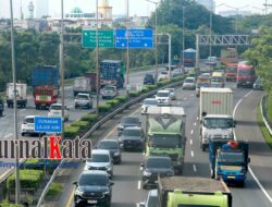 Larangan Truk Sumbu 3 Saat Momen Lebaran Matikan Ekonomi Keluarga Buruh Lepas Gudang Produk Makanan dan Minuman