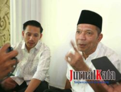 Moment Ramadhan DR Efri Johnly Berikan Santunan Yatim Piatu dan Duafa, Berlomba- Lomba Berbuat Kebaikan